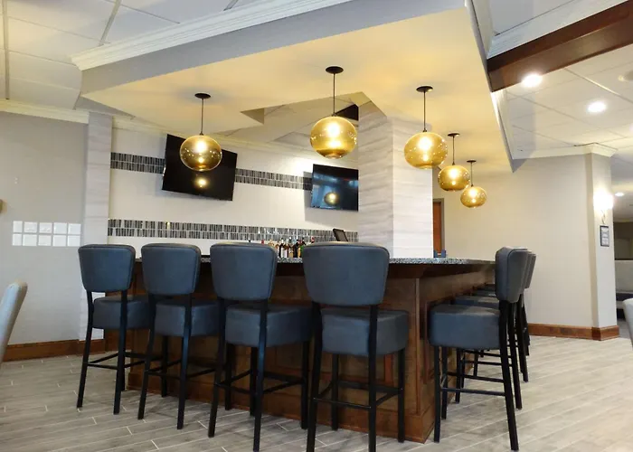 Cottonwood Airport & Expo Hotel Louisville
